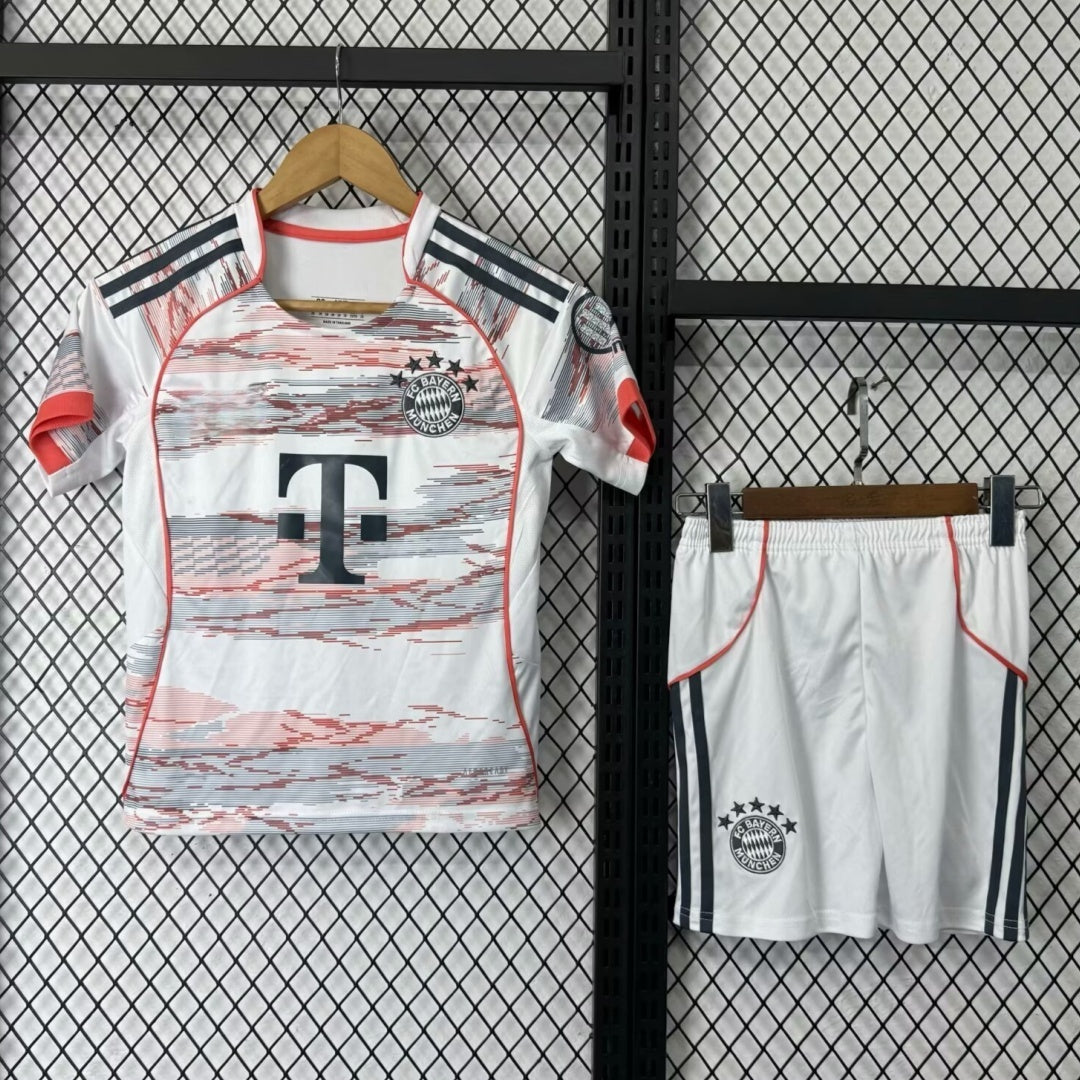 Ensemble 25/26 Bayern Munich Extérieur Adult