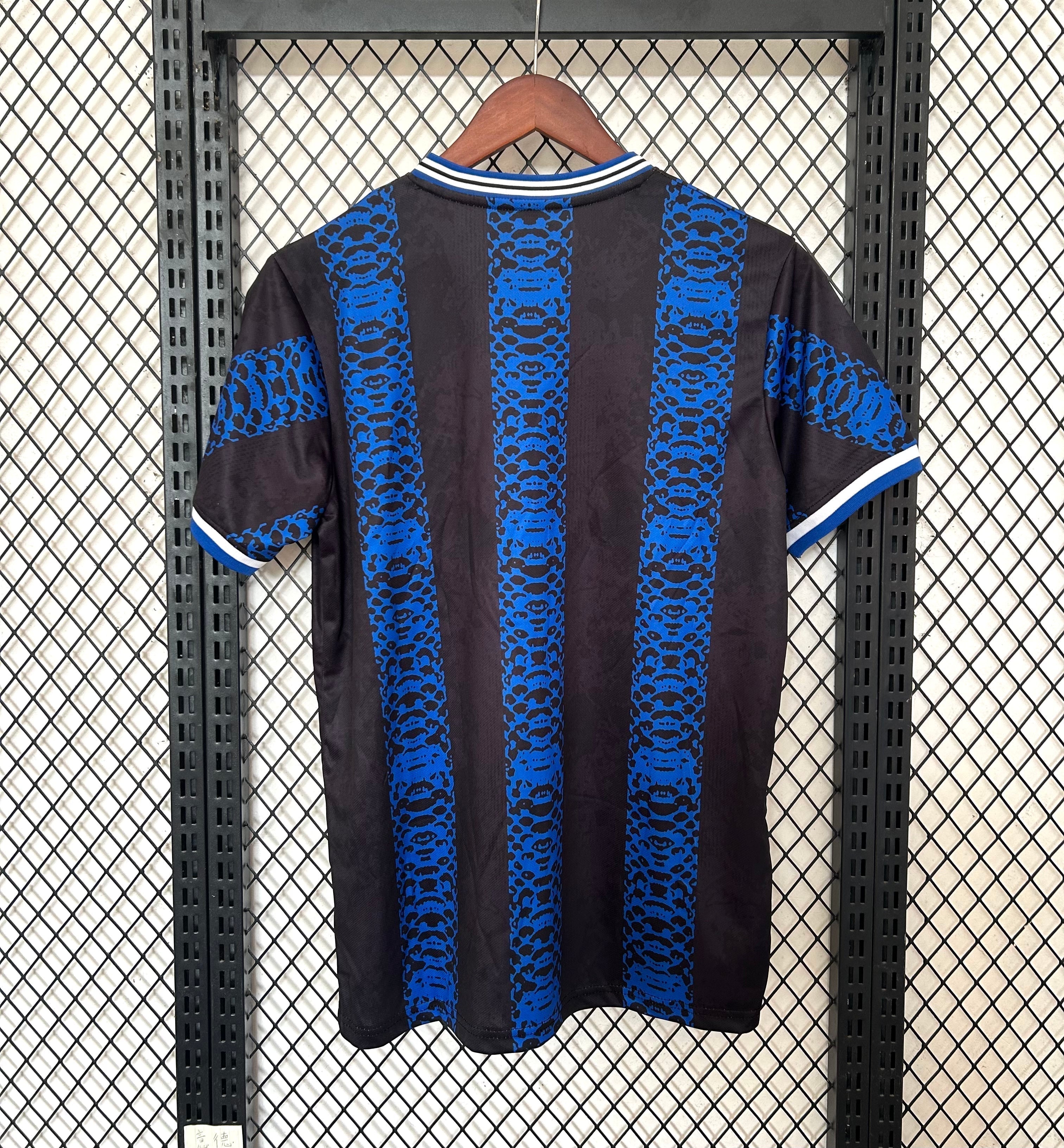 Maillot 24/25 Inter Milan Spécial Serpent - L'Univers du Maillot