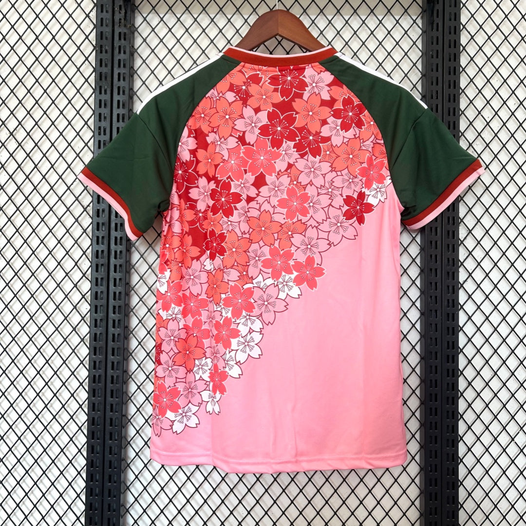 Maillot 2024-2025 japon anime Spécial rose