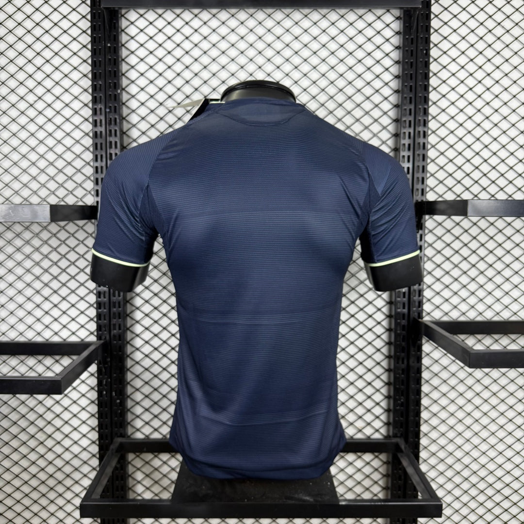 25/26 Maillot Real Madrid Extérieur player