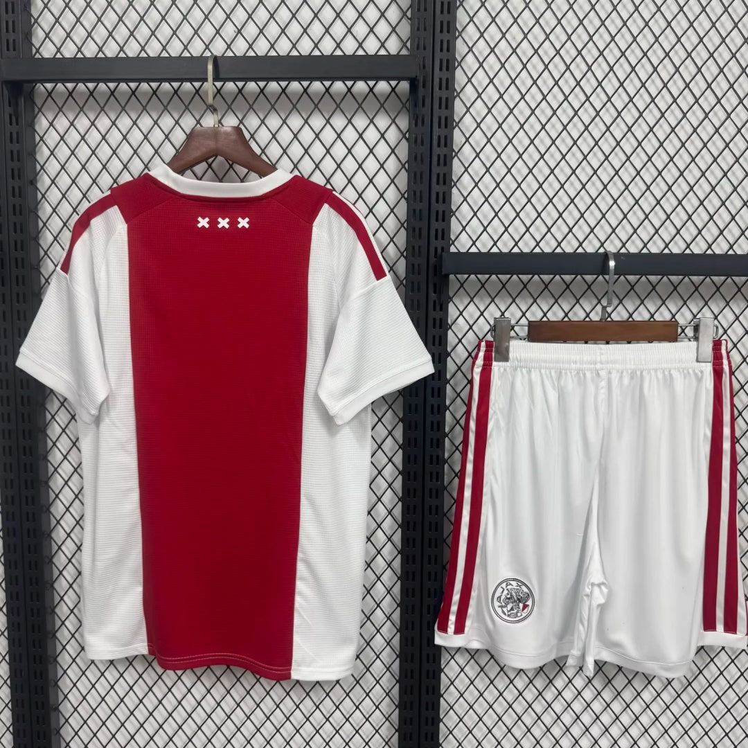 Ensemble 26/27 AJAX Domicile Adult