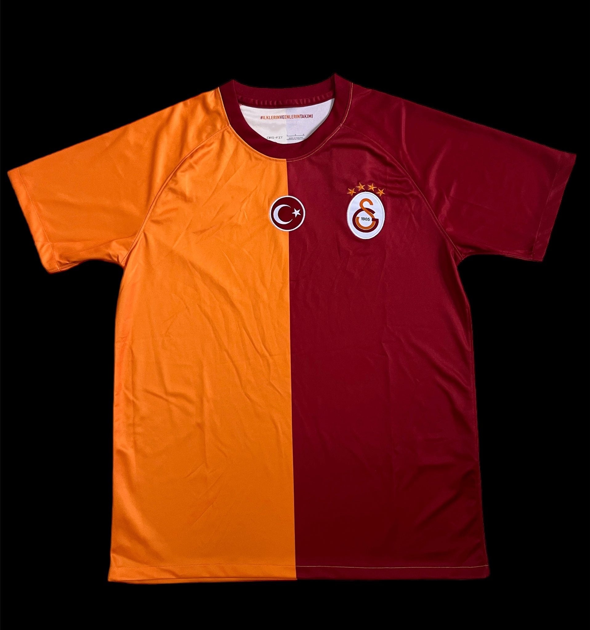 Galatasaray maillot Domicile 2023 2024 - L'Univers du Maillot