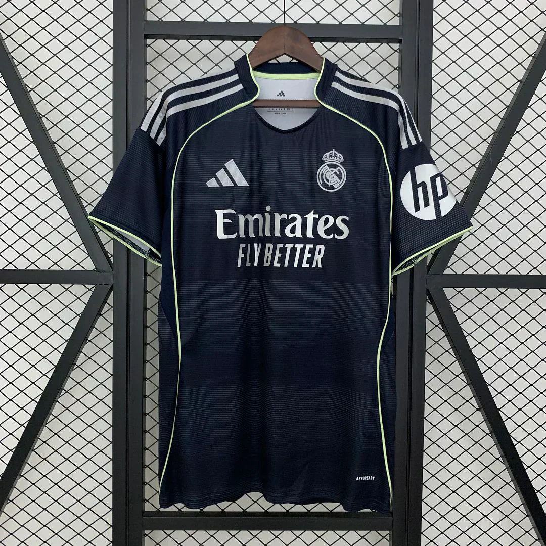 Maillot 25/26 Real Madrid Extérieur - L'Univers du Maillot