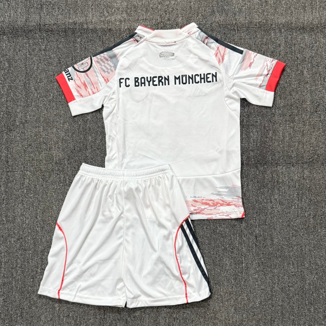 25/26 Ensemble Enfant Bayern Munich Extérieur