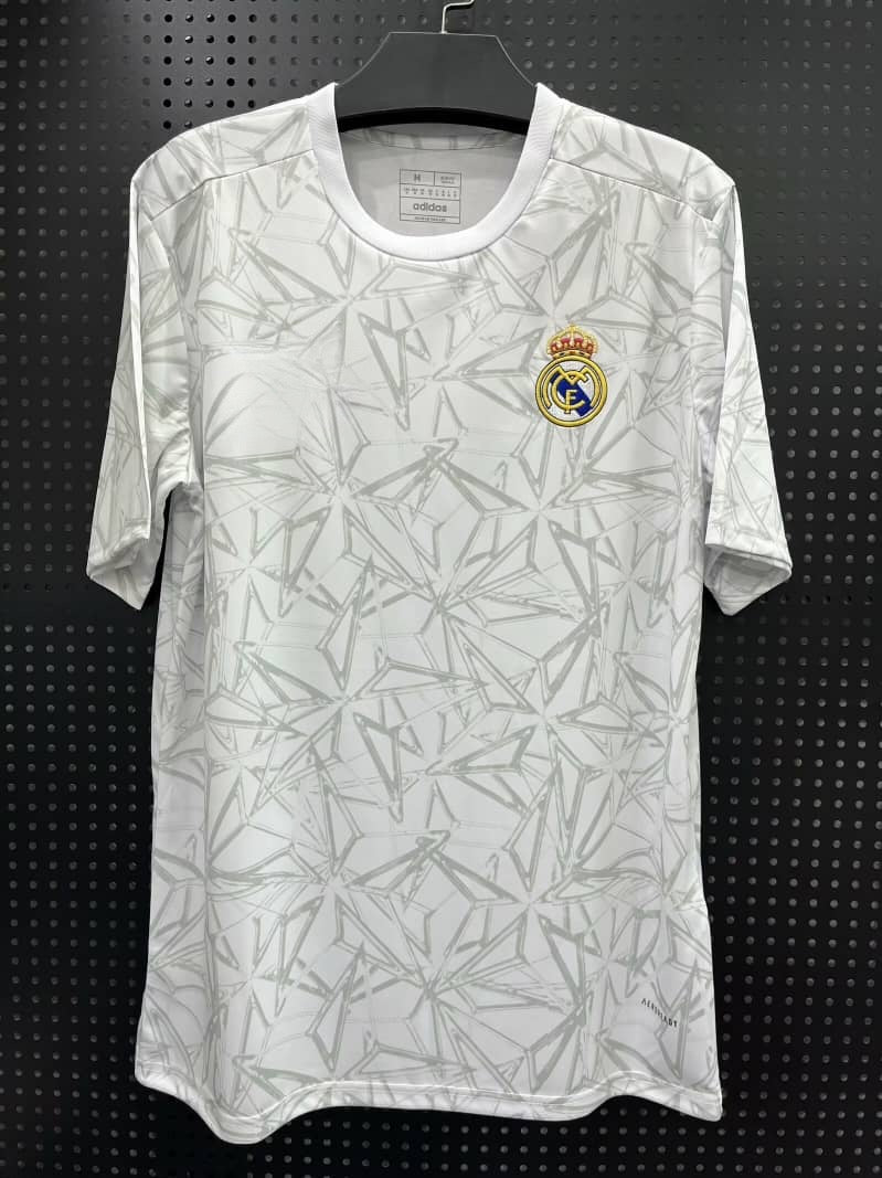 Maillot 24/25 Real Madrid Spécial Blanc - L'Univers du Maillot