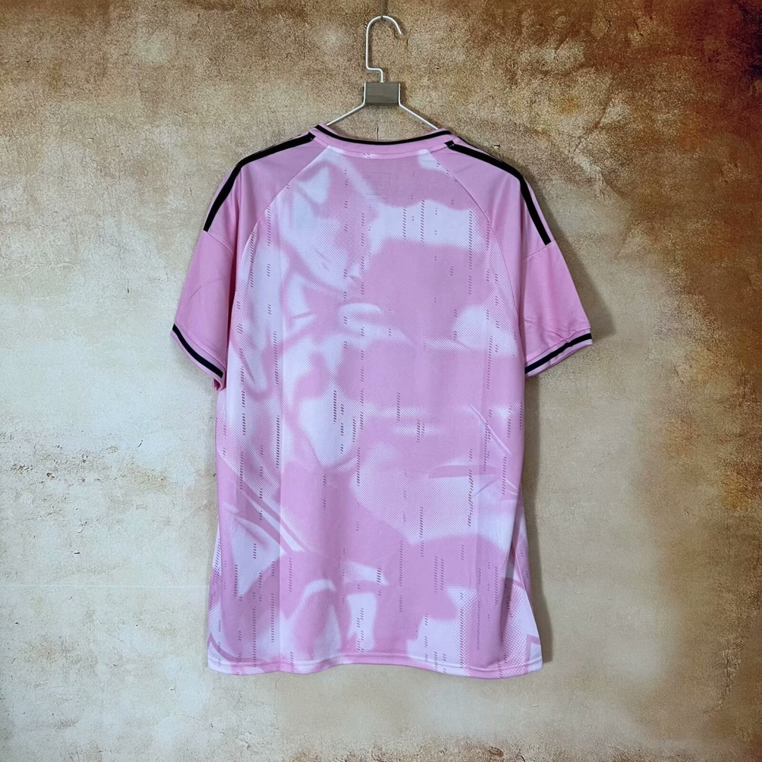 25/26 Maillot Real Madrid rose Spécial