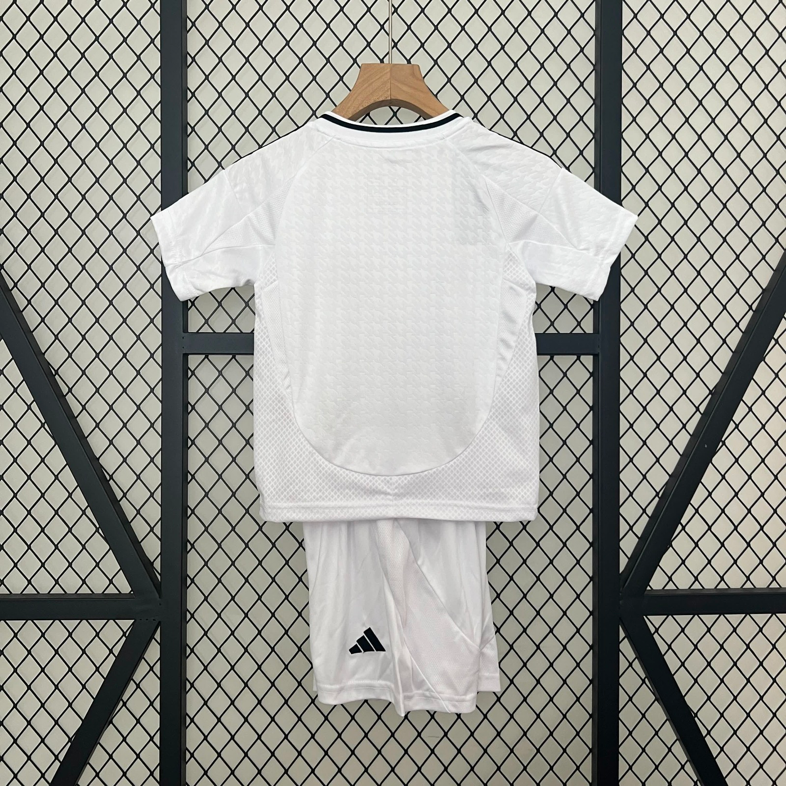 24/25 Ensemble Enfant Real Madrid - L'Univers du Maillot