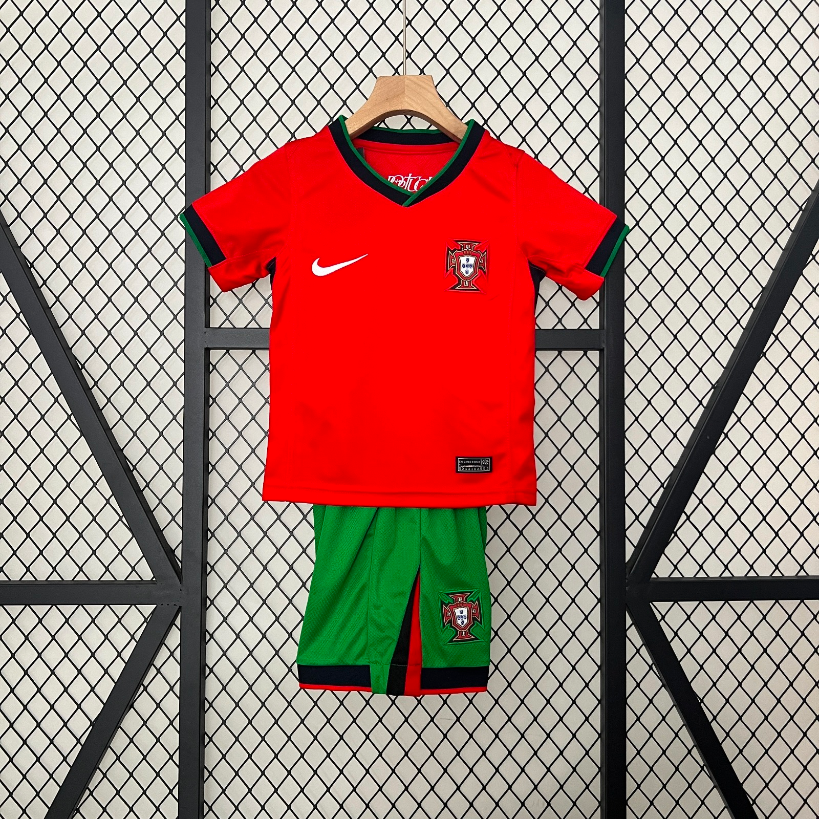 24/25 Ensemble Enfant Portugal - L'Univers du Maillot