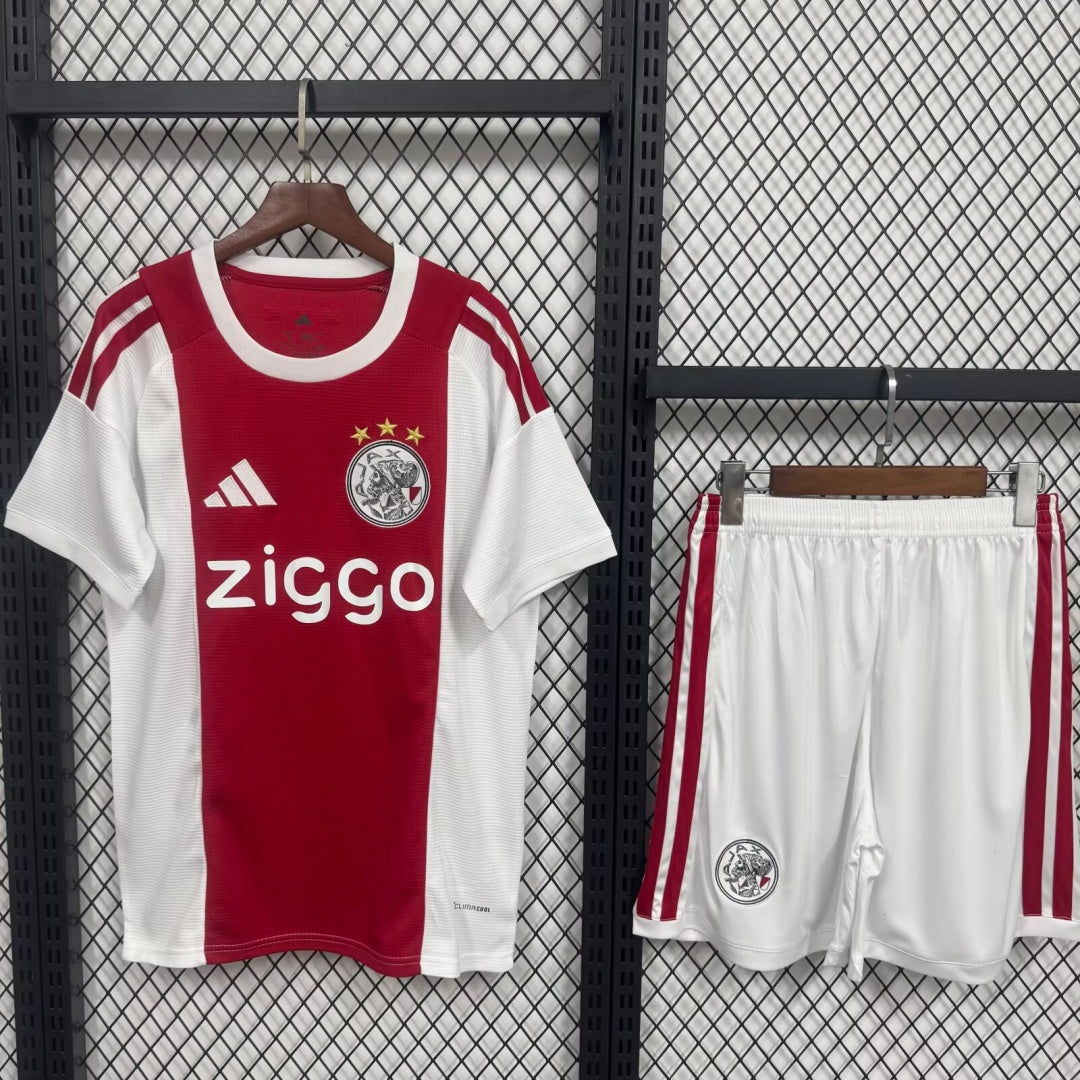 Ensemble 26/27 AJAX Domicile Adult
