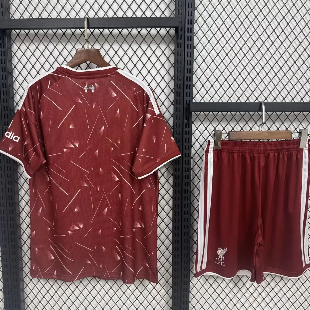 Ensemble 26/27  Liverpool Domicile Adult