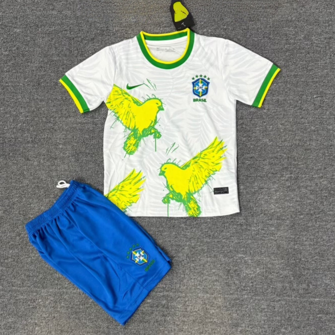 25/26 Ensemble Enfant  Brésil Spécial  bird white