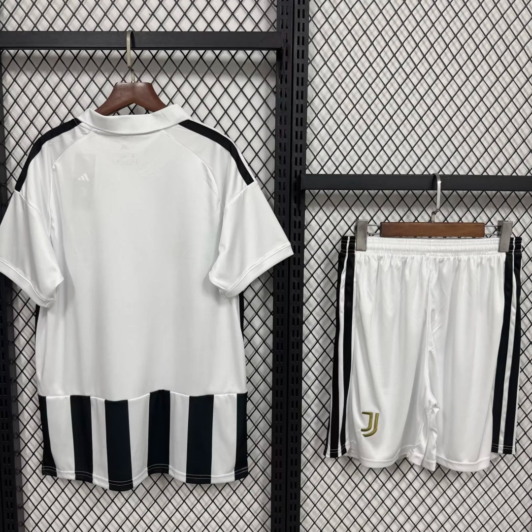 Ensemble 26/27 Juventus  Domicile Adult
