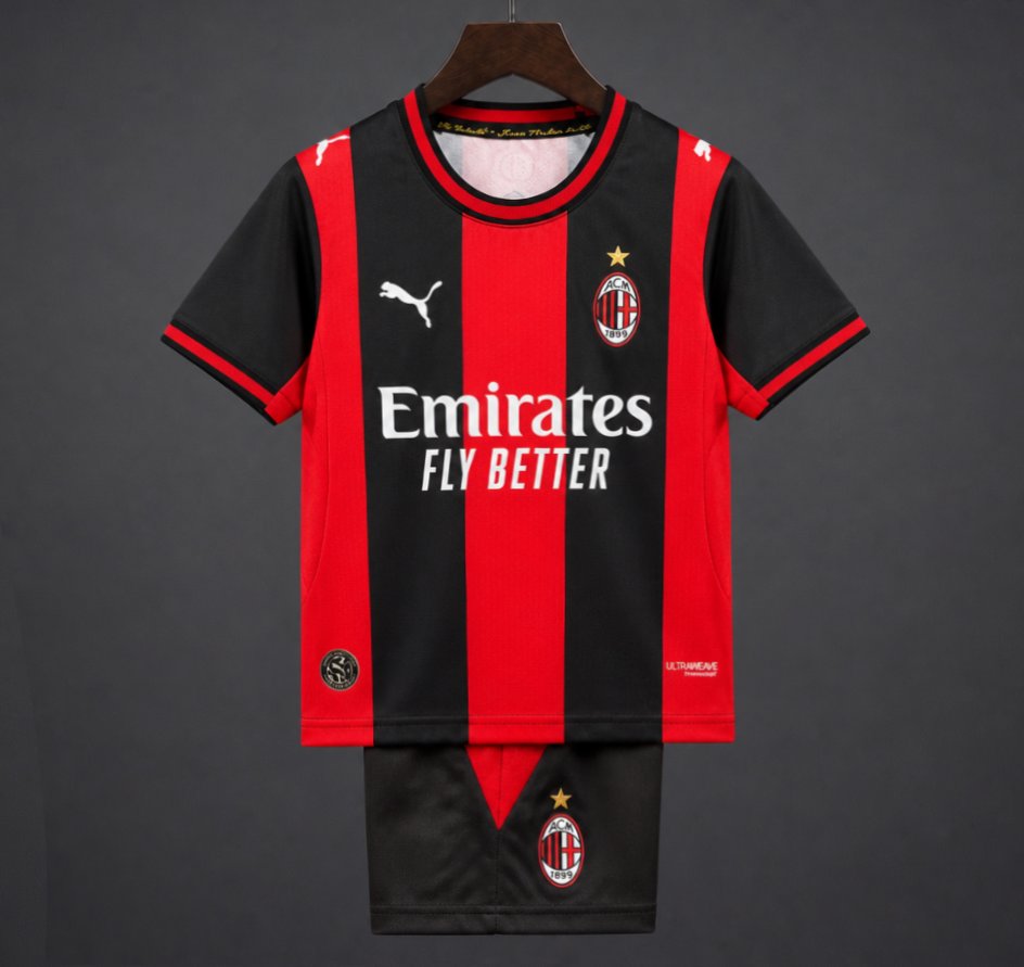 26/27 Ensemble Enfant  AC Milan Domicile