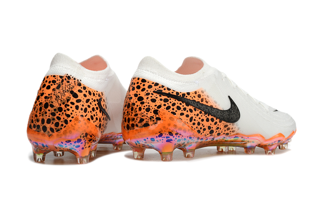 Crampons PHANTOM LUNA ELITE FG - L'Univers du Maillot