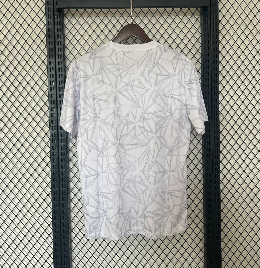 Maillot 24/25 Real Madrid Spécial Blanc - L'Univers du Maillot