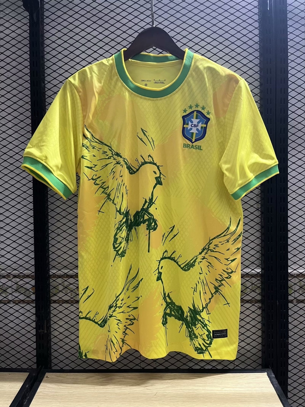 Maillot 24/25 Brésil Jaune Spécial - L'Univers du Maillot