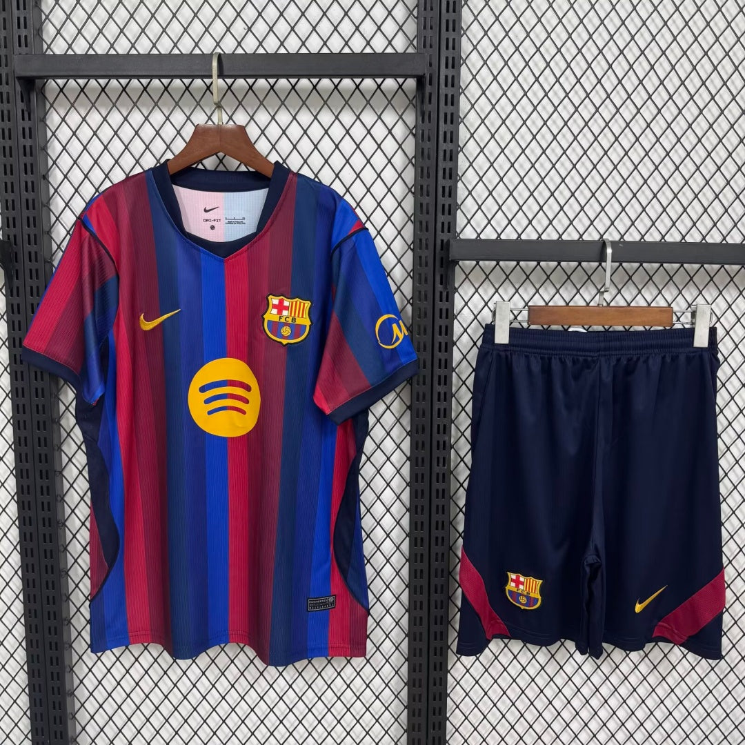 Ensemble 26/27 Barcelone Domicile Adult
