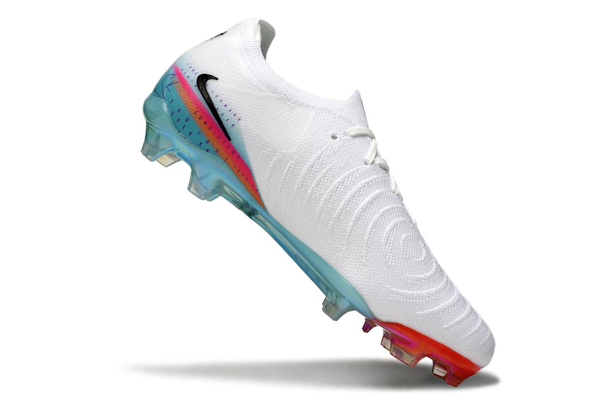 Crampons PHANTOM LUNA ELITE FG - L'Univers du Maillot