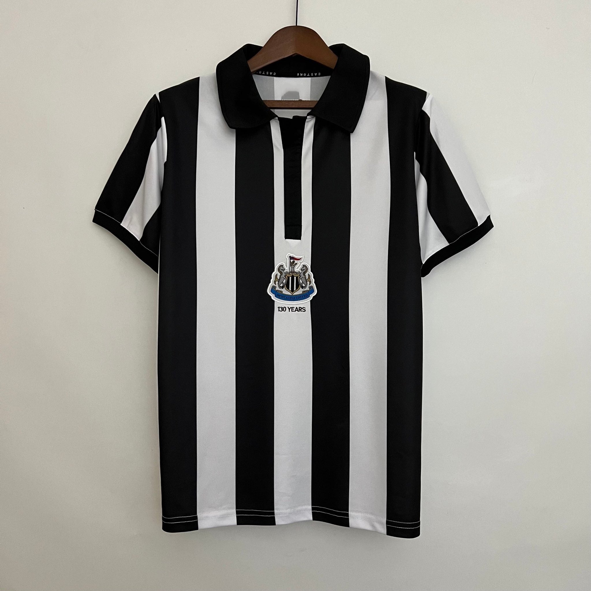 Newcastle Édition spéciale 130ème Anniversaire 2023 2024 - L'Univers du Maillot