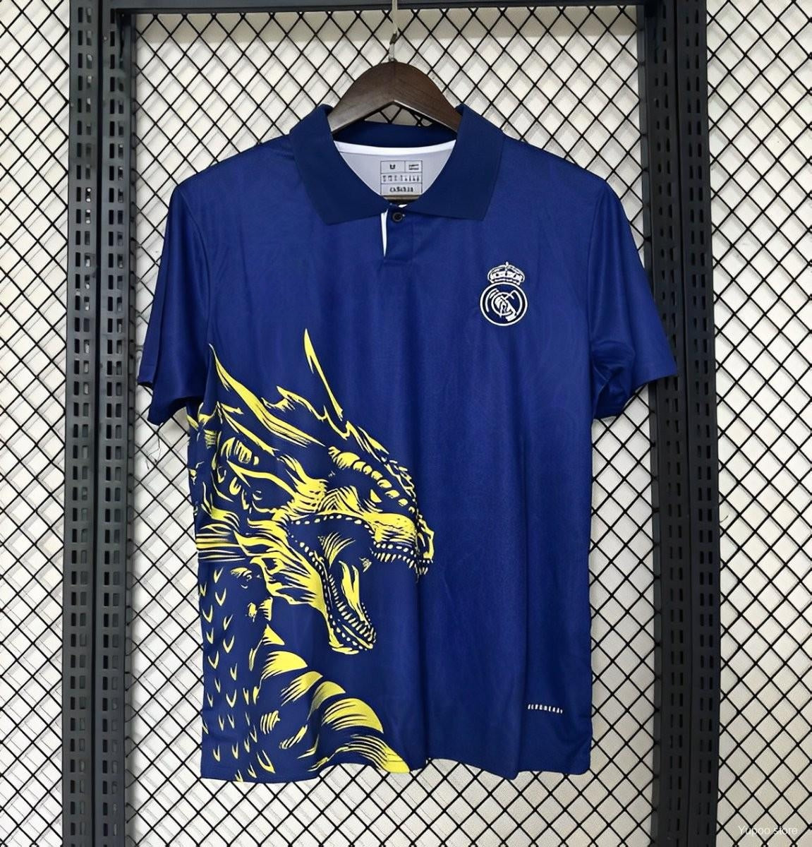 Maillot 24/25 Real Madrid Dragon Jaune - L'Univers du Maillot