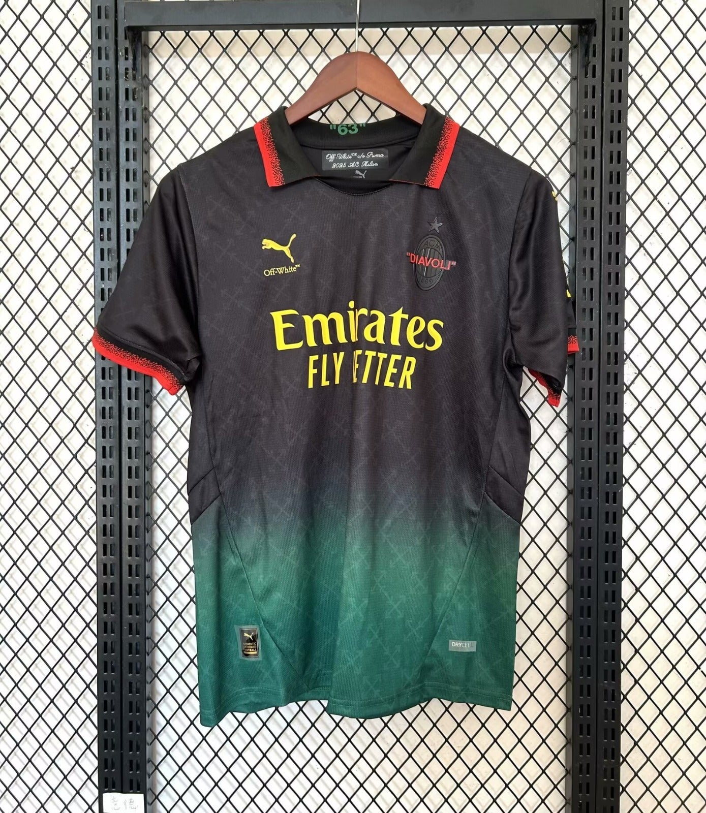 Maillot 25/26 AC Milan Spécial - L'Univers du Maillot