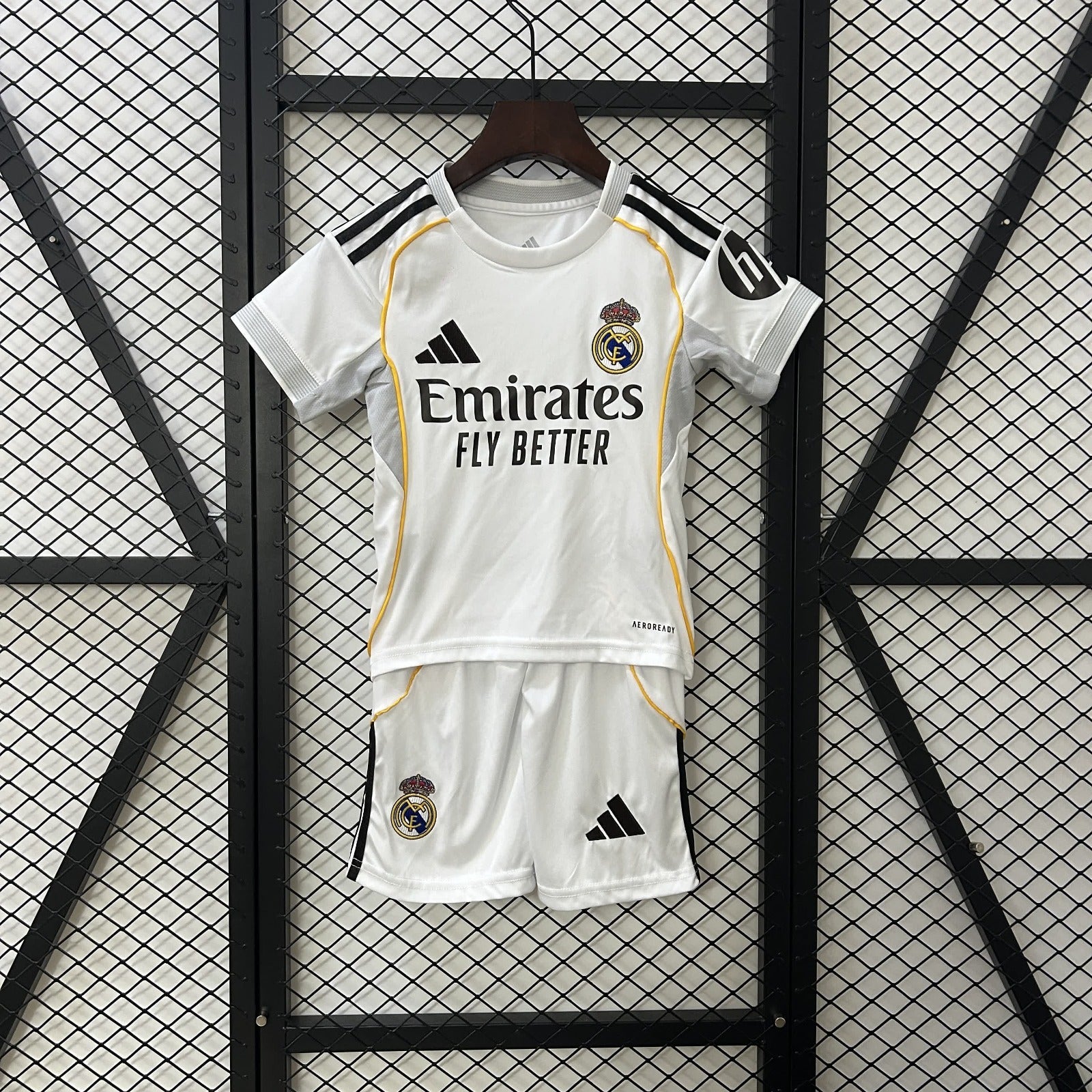 25/26 Ensemble Enfant Real Madrid - L'Univers du Maillot