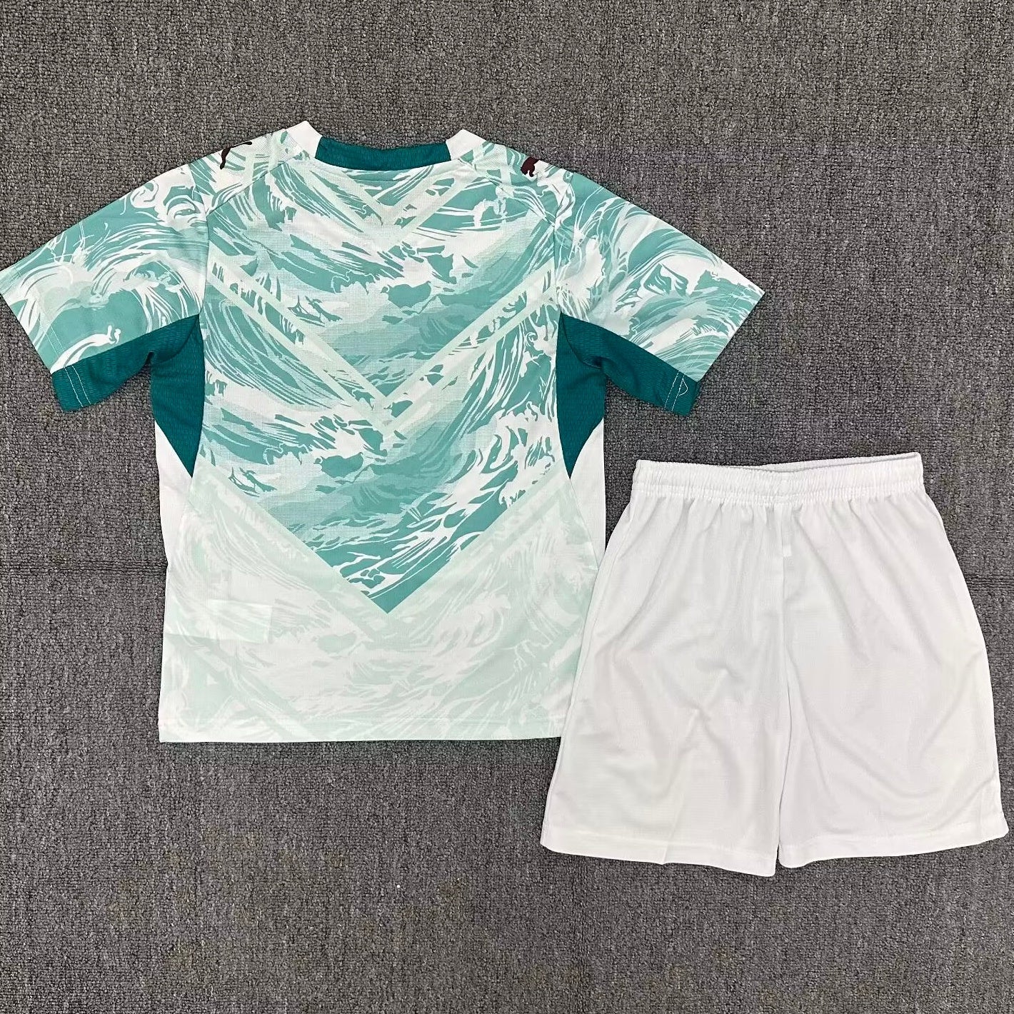 26/27 Ensemble Enfant  Portugal  Extérieur