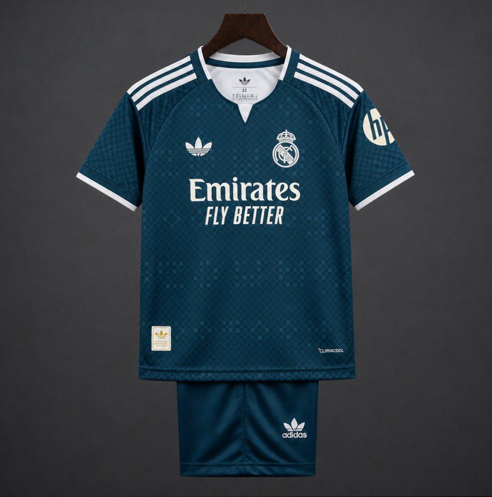 26/27 Ensemble Enfant  Real Madrid  Extérieur