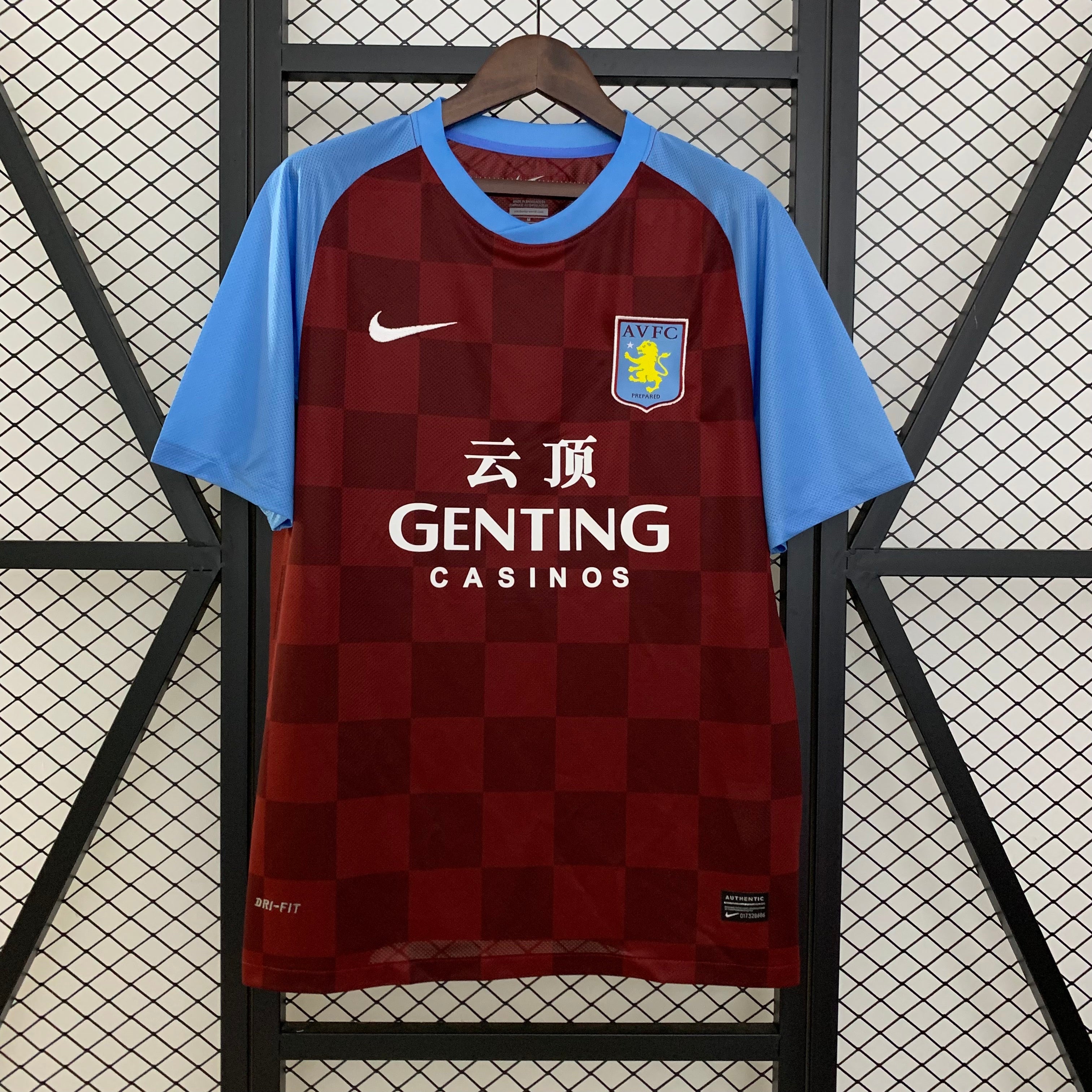 Maillot 11/12 Aston Villa Domicile Rétro - L'Univers du Maillot