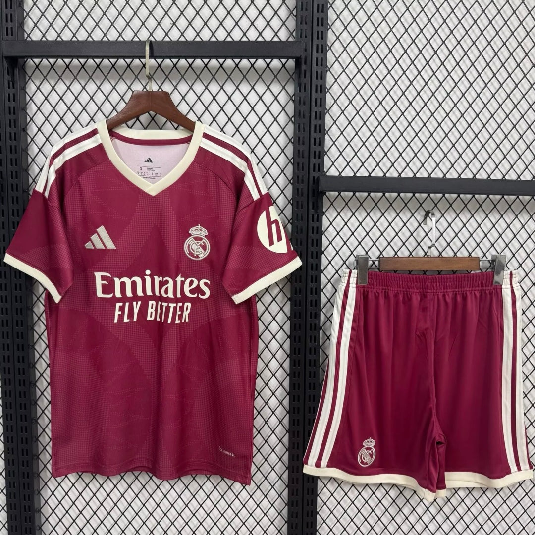 Ensemble 26/27 Real Madridl Third  Adult
